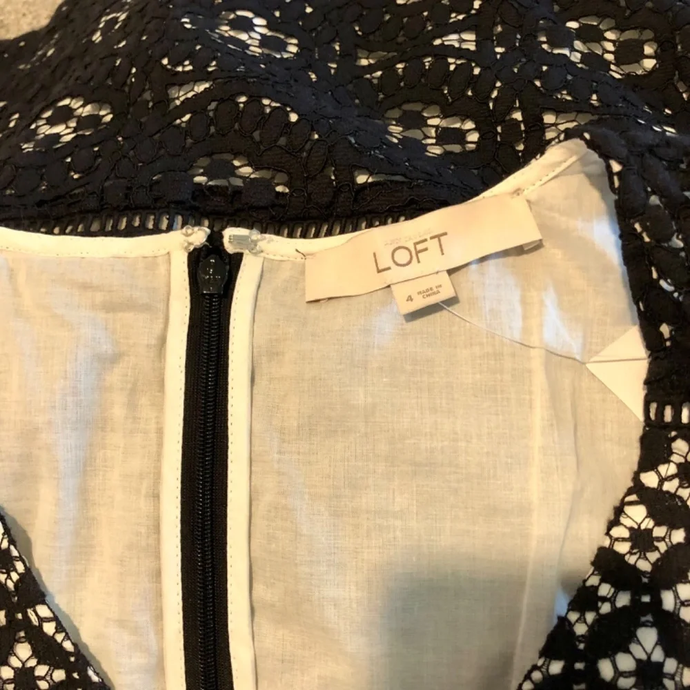 Ann Taylor Loft black lace overlay sleeveless dress size 4 - Picture 2 of 4